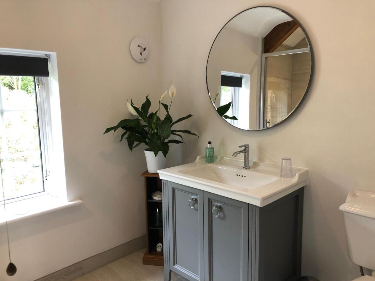 Whiteways Farmhouse Buckland Newton Екстериор снимка